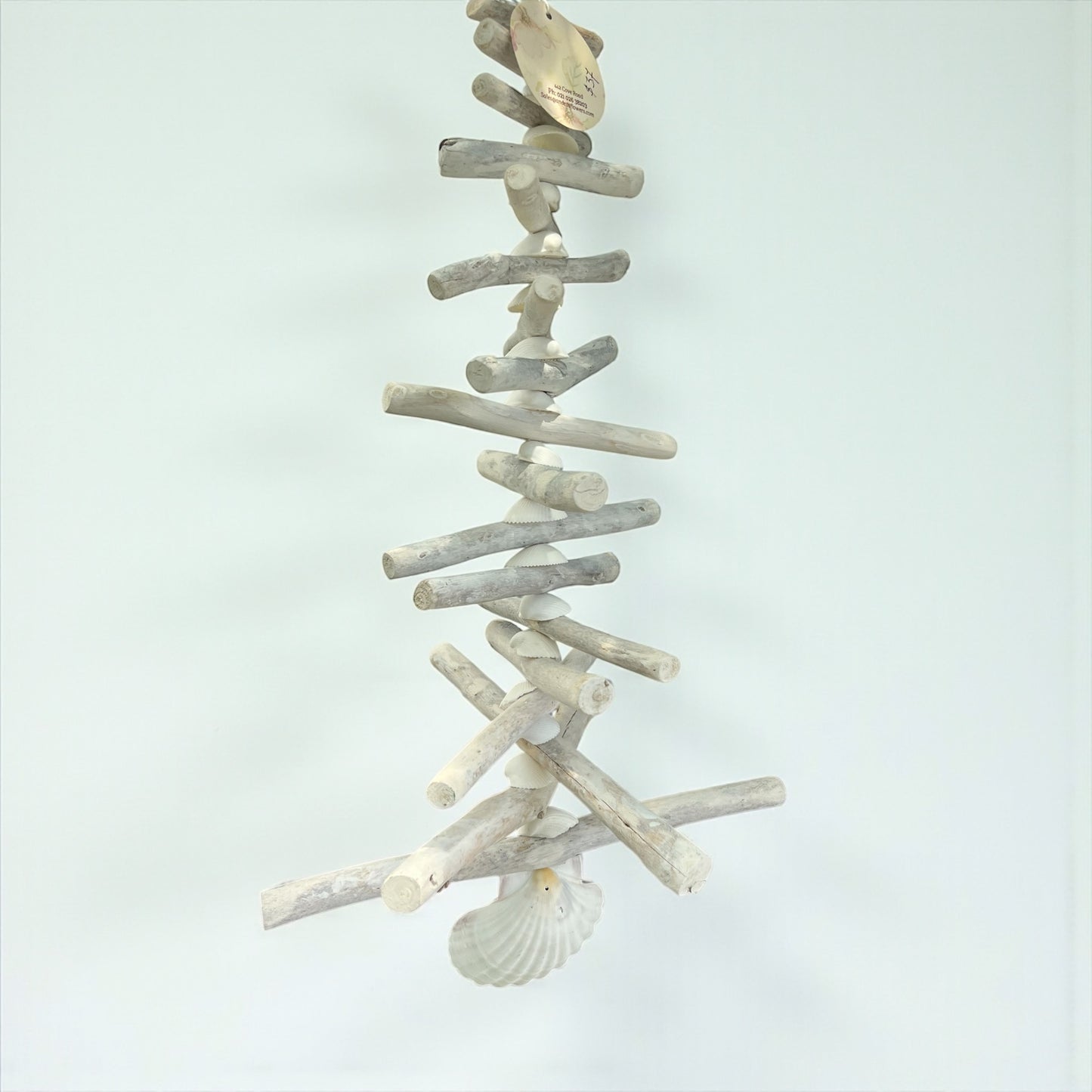 SHELL DRIFTWOOD HANGER