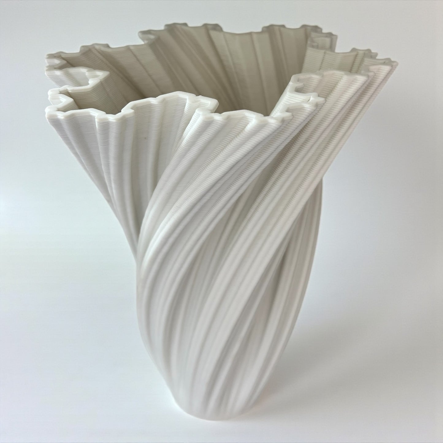 Porcelain 3D Vase – White