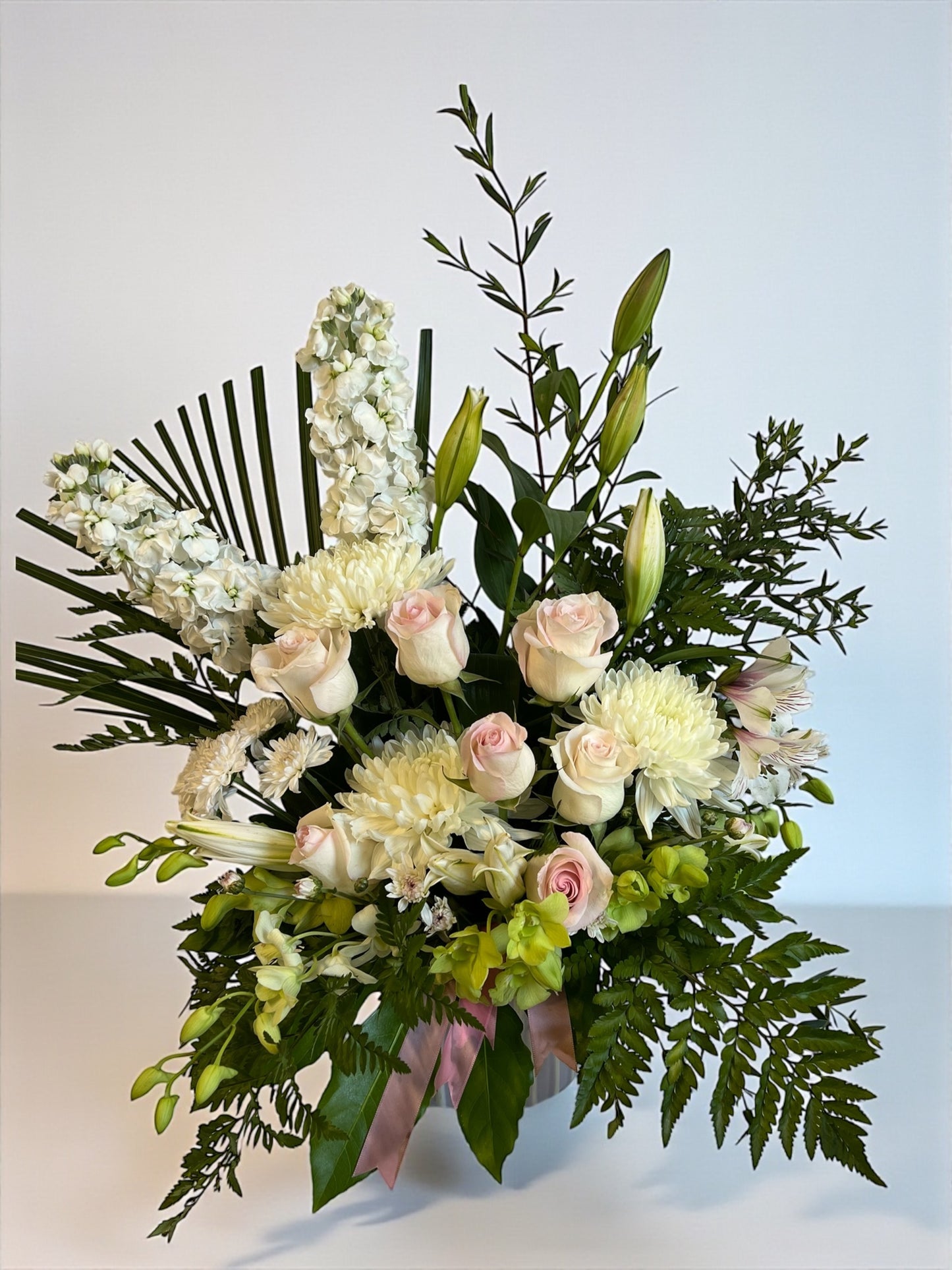 MEDIUM FLORAL ARRANGEMENT (In oasis)
