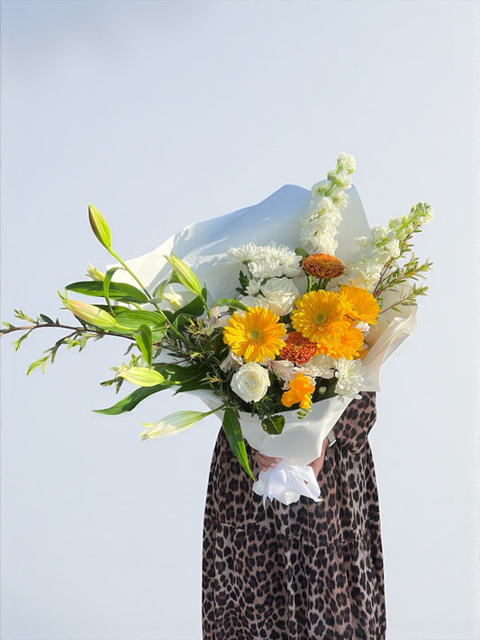 SUNSHINE YELLOW FLORAL BOUQUET